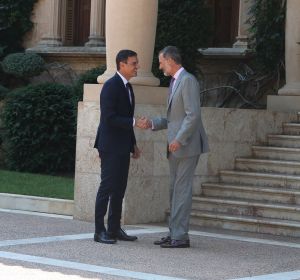 El rey Felip VI recibe a Pedro Sánchez en Marivent El rey Felip VI recibe a Pedro Sánchez en Marivent