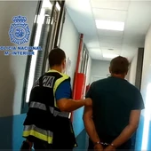 Foto de la Policía Nacional tras detener a un pedófilo Foto de la Policía Nacional tras detener a un pedófilo