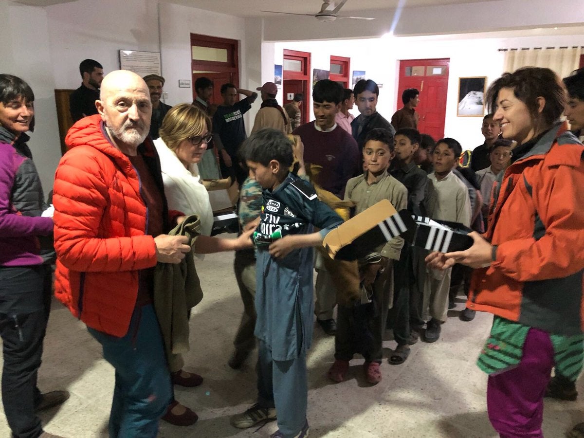 Sebas Álvaro, tras su viaje a Hushê: "Pronto tendremos 18 universitarios en el proyecto" Sebas Álvaro, tras su viaje a Hushê: "Pronto tendremos 18 universitarios en el proyecto"