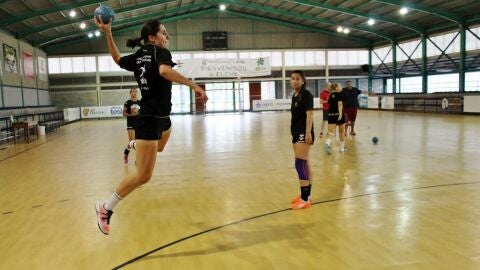 Momento del primer entrenamiento del Elche Mustang de esta pretemporada.