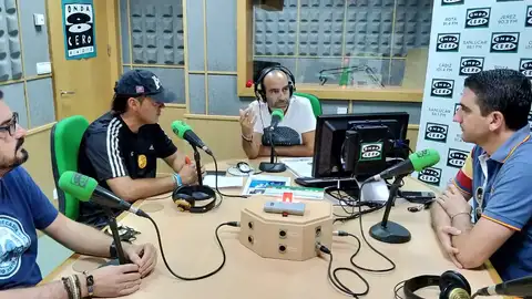 Tertulia La Resaca - Onda Deportiva Cádiz Hoy con nuestros amigos Enrique Caballero, Pablo Abréu y Felipe Marín debatimos sobre la actualidad del Cádiz CF, el mercado de fichajes y el trofeo Carranza.