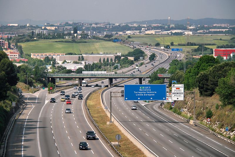 Els transportistes alerten del col·lapse de l’AP-7 cinc anys després de la fi dels peatges Els transportistes alerten del col·lapse de l’AP-7 cinc anys després de la fi dels peatges