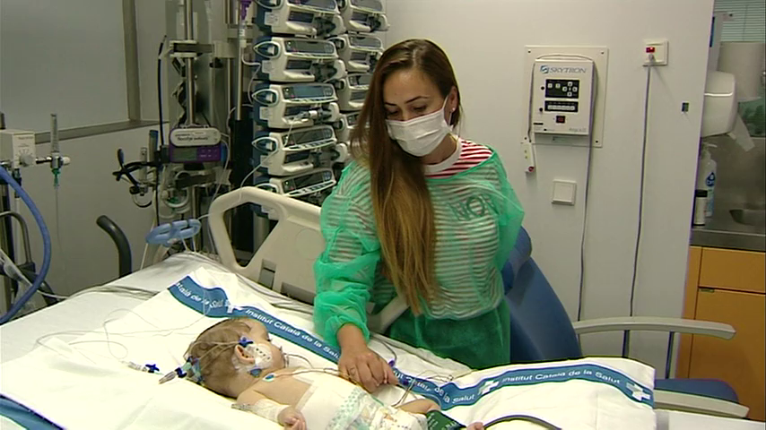 Trasplantan un solo hígado a dos niñas de 13 años y 8 meses dividiéndolo en dos partes funcionales Trasplantan un solo hígado a dos niñas de 13 años y 8 meses dividiéndolo en dos partes funcionales