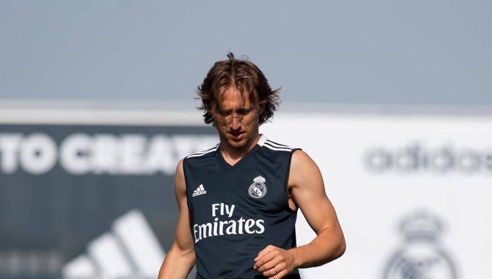 Luka Modric vuelve a entrenarse con el Madrid