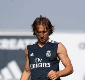 Deportes Antena 3 (08-08-18) Modric vuelve a los entrenamientos con el Real Madrid Deportes Antena 3 (08-08-18) Modric vuelve a los entrenamientos con el Real Madrid