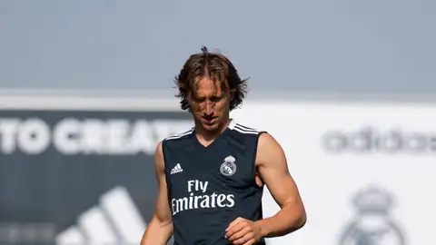Deportes Antena 3 (08-08-18) Modric vuelve a los entrenamientos con el Real Madrid Deportes Antena 3 (08-08-18) Modric vuelve a los entrenamientos con el Real Madrid