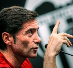Deportes Antena 3 (18-08-18) Marcelino: "El Atlético tiene la ventaja de haber competido ya de forma oficial" Deportes Antena 3 (18-08-18) Marcelino: "El Atlético tiene la ventaja de haber competido ya de forma oficial"