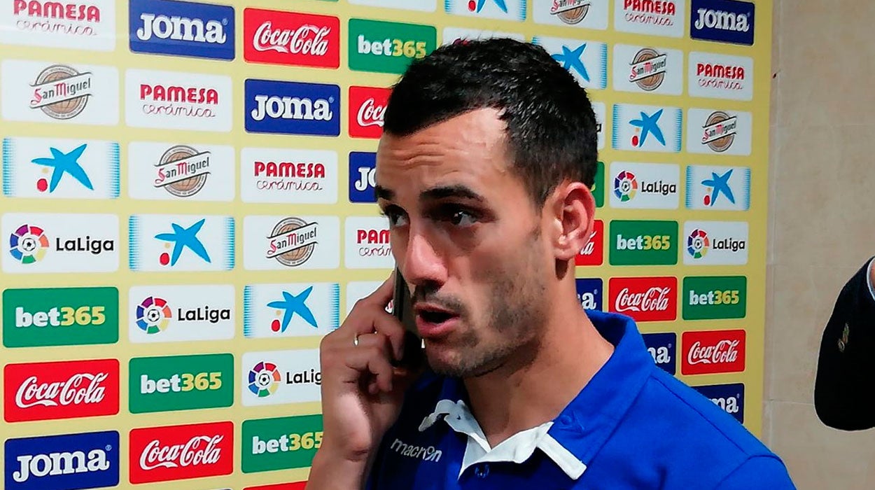 Juanmi: "Tenemos un entrenador nuevo y nos estamos adecuando a su modo de juego" Juanmi: "Tenemos un entrenador nuevo y nos estamos adecuando a su modo de juego"