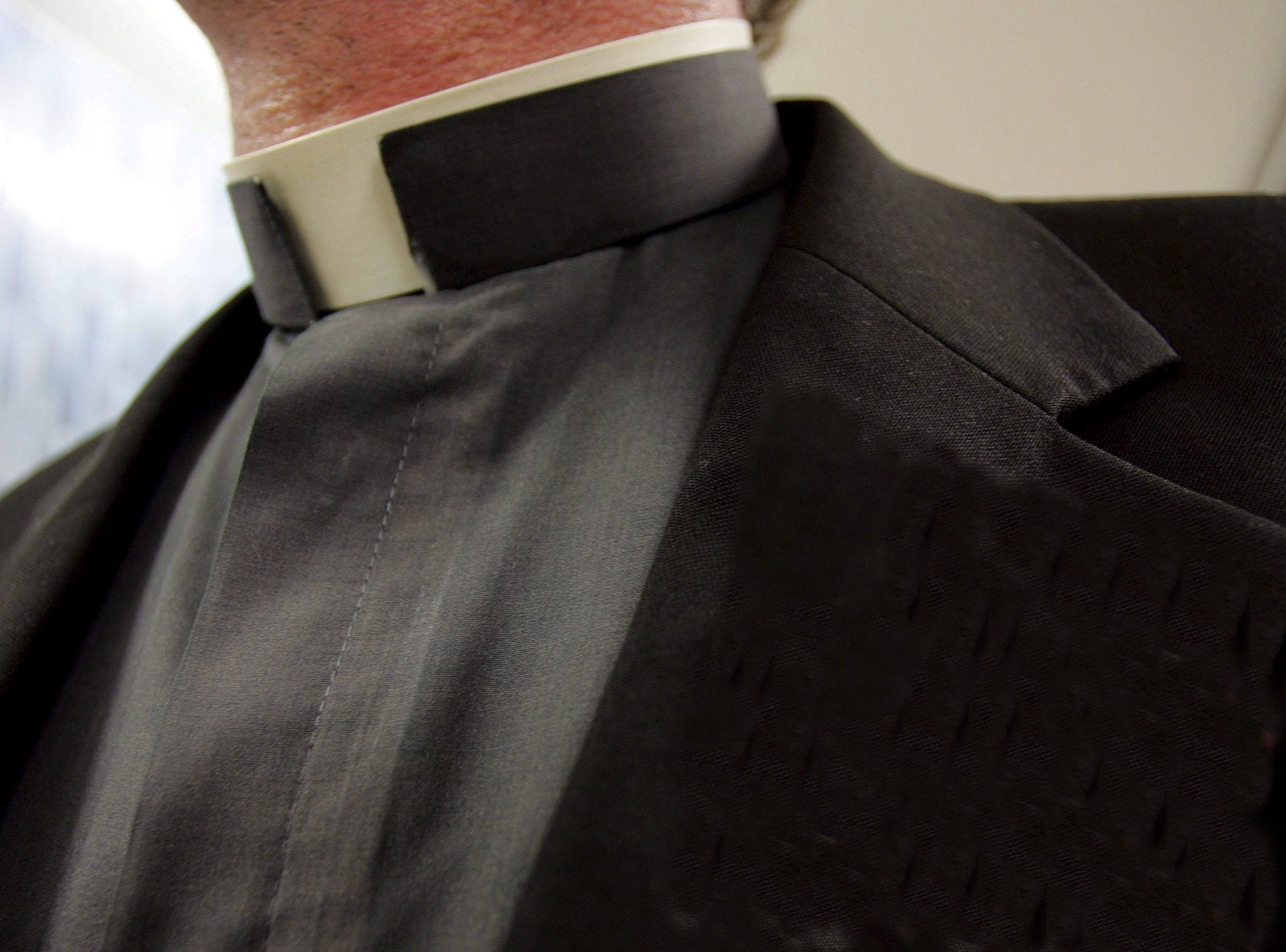 Una Iglesia lleva más de un mes dando misa de forma ininterrumpida, para que la Policía no entre y deporte a una familia de refugiados Una Iglesia lleva más de un mes dando misa de forma ininterrumpida, para que la Policía no entre y deporte a una familia de refugiados