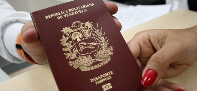 Ecuador elimina exigencia de pasaporte para niños y adolescentes venezolanos Ecuador elimina exigencia de pasaporte para niños y adolescentes venezolanos