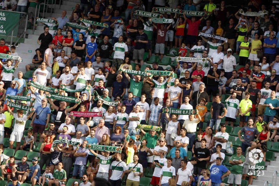 El Elche duplica el número de abonados de la pasada temporada a estas alturas El Elche duplica el número de abonados de la pasada temporada a estas alturas