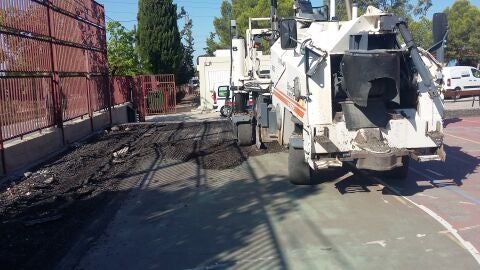 Algunas de las obras en los colegios de Elche durante el mes de agosto.