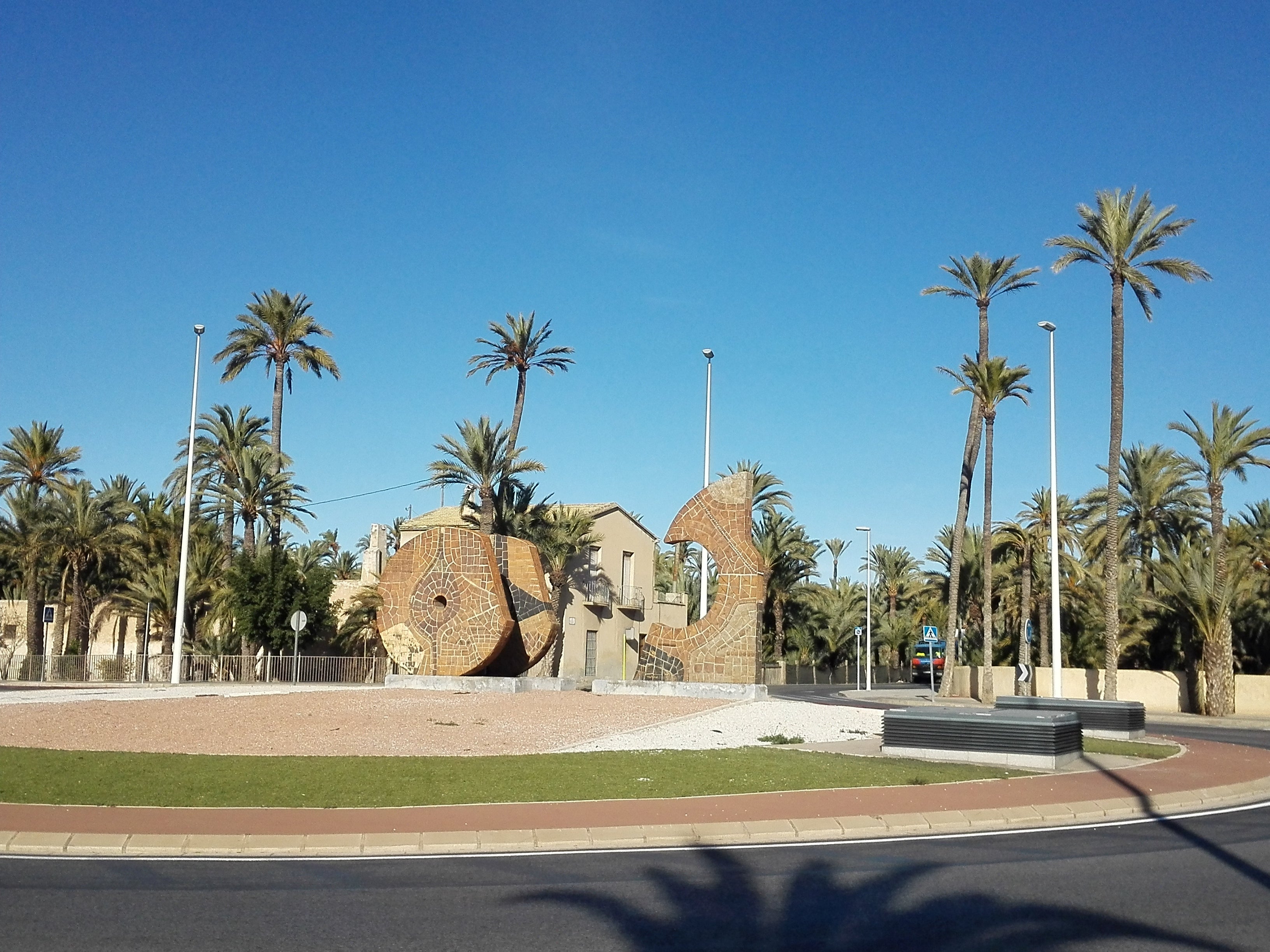 Jueves soleado y con una temperatura máxima de 32 grados en Elche Jueves soleado y con una temperatura máxima de 32 grados en Elche
