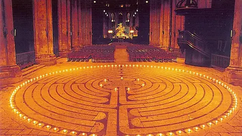 Laberinto de la catedral de Chartres Milagros de la Luz (Francia)