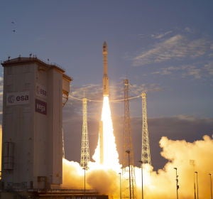 Despegue del cohete Vega con el satélite Earth Explorer Aeolus Despegue del cohete Vega con el satélite Earth Explorer Aeolus