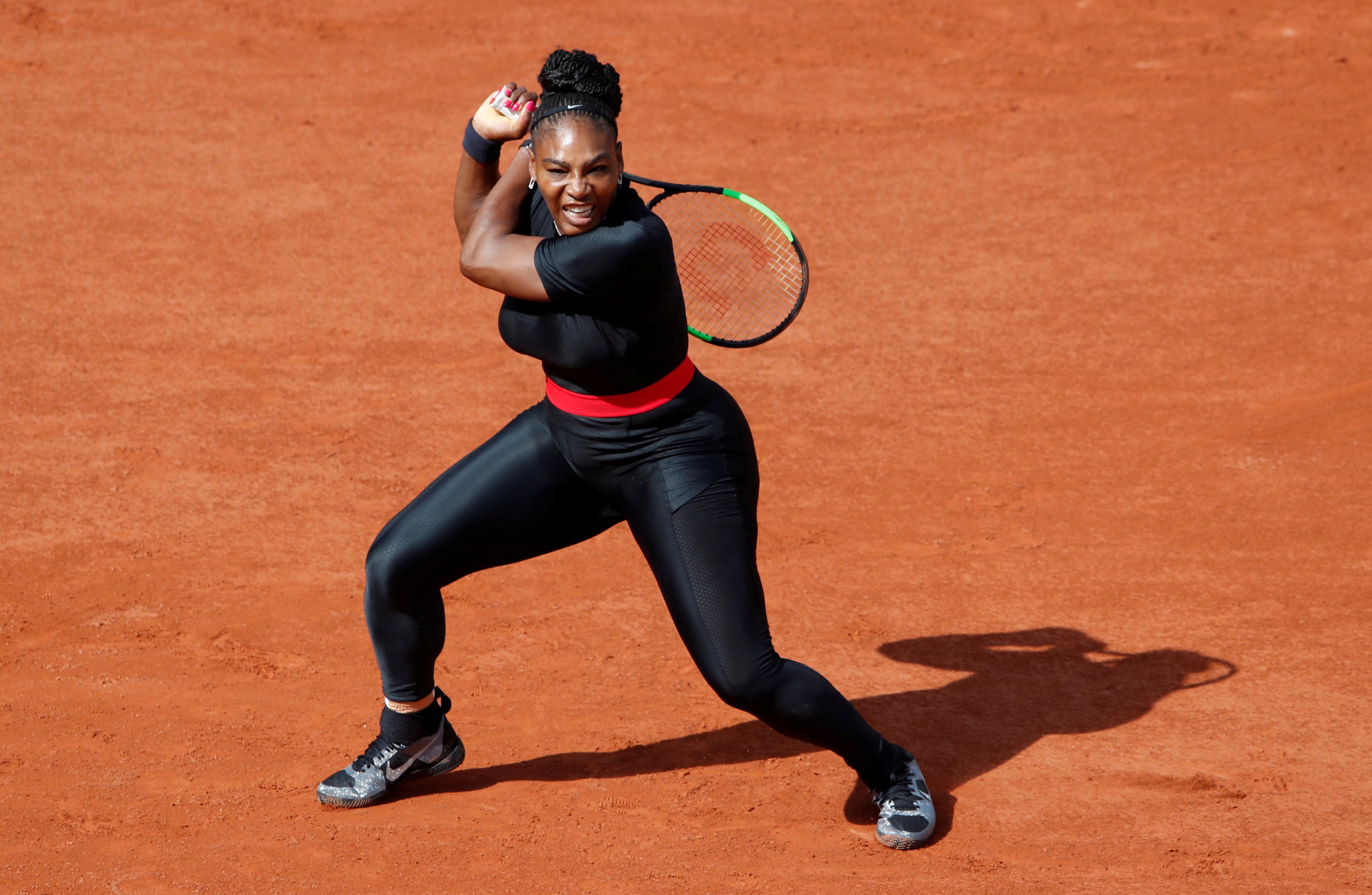 Roland Garros prohíbe el atuendo que llevó Serena Williams en la pasada edición Roland Garros prohíbe el atuendo que llevó Serena Williams en la pasada edición