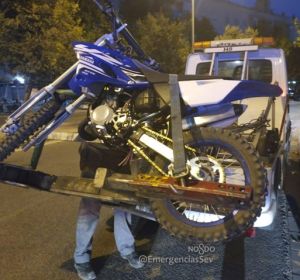 Moto sin frenos, sin retrovisores y sin velocímetro que conducía por Sevilla Moto sin frenos, sin retrovisores y sin velocímetro que conducía por Sevilla