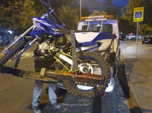 Denunciado un menor de 14 años en Sevilla por conducir una motocicleta sin carné, sin casco y sin frenos Denunciado un menor de 14 años en Sevilla por conducir una motocicleta sin carné, sin casco y sin frenos