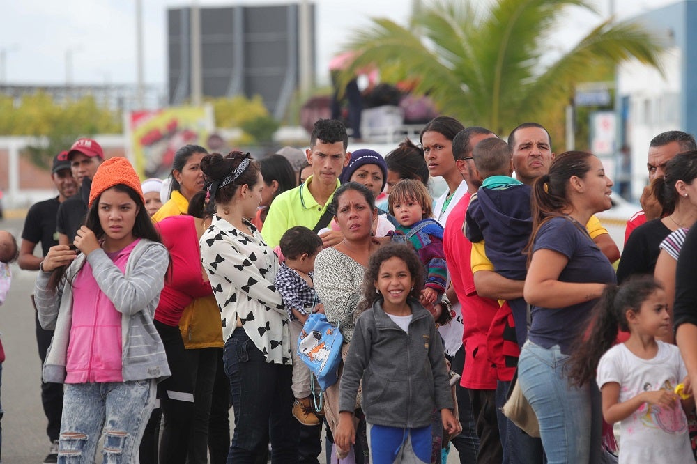 Perú comienza a exigir el pasaporte a los venezolanos ante la masiva inmigración que llega a su frontera Perú comienza a exigir el pasaporte a los venezolanos ante la masiva inmigración que llega a su frontera