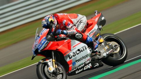 Lorenzo logra la pole