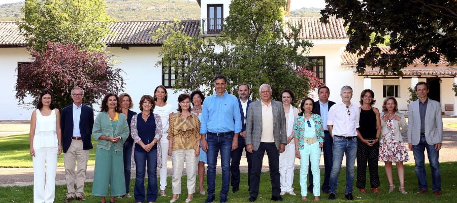 Sánchez reúne a su Gobierno en Quintas de Mora Sánchez reúne a su Gobierno en Quintas de Mora