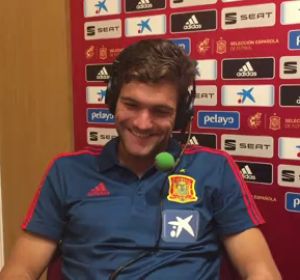 Marcos Alonso: "Hazard es feliz en Londres y nunca le vi fuera del equipo" Marcos Alonso: "Hazard es feliz en Londres y nunca le vi fuera del equipo"