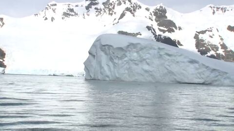 El iceberg gigante A68 est&aacute; rotando y podr&iacute;a colisionar con la Ant&aacute;rtida