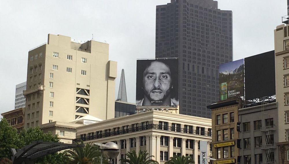 El anuncio de Colin Kaepernick, expuesto en San Francisco