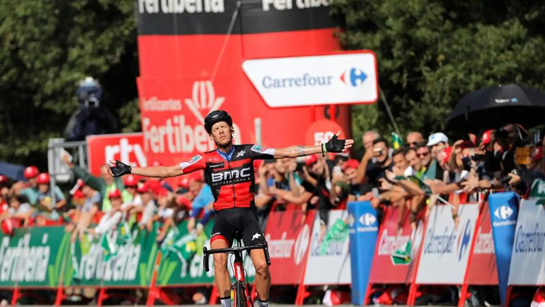 El italiano Alessandro De Marchi (BMC) se impone vencedor en la undécima etapa de la Vuelta Ciclista a España