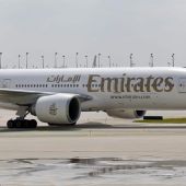 Imagen de archivo de un avión de la compañía Emirates.