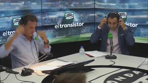 Velasco Carballo: "El &aacute;rbitro sigue siendo el m&aacute;s importante, si no se equivoca el VAR no existe"