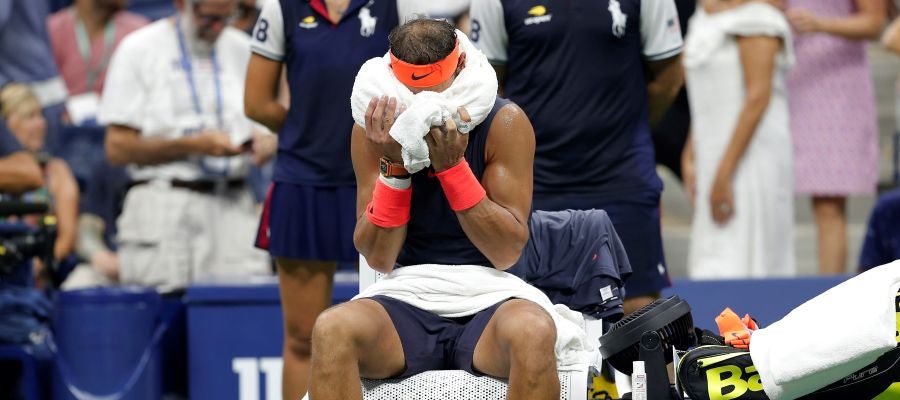 Nadal, en uno de los descansos de su partido contra Thiem Nadal, en uno de los descansos de su partido contra Thiem