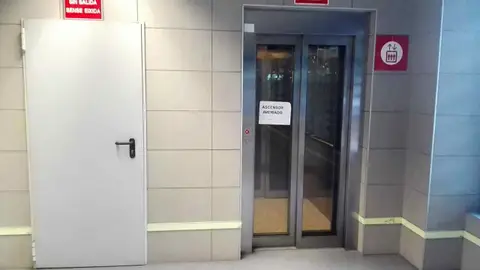 Ascensor inoperativo en la Estación Elche/Parque de Renfe Ascensor inoperativo en la Estación Elche/Parque de Renfe