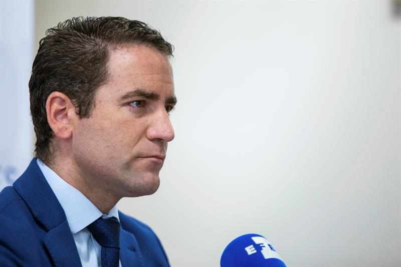 El PP ve a Torra "a un paso de volver a quebrantar la ley" El PP ve a Torra "a un paso de volver a quebrantar la ley"