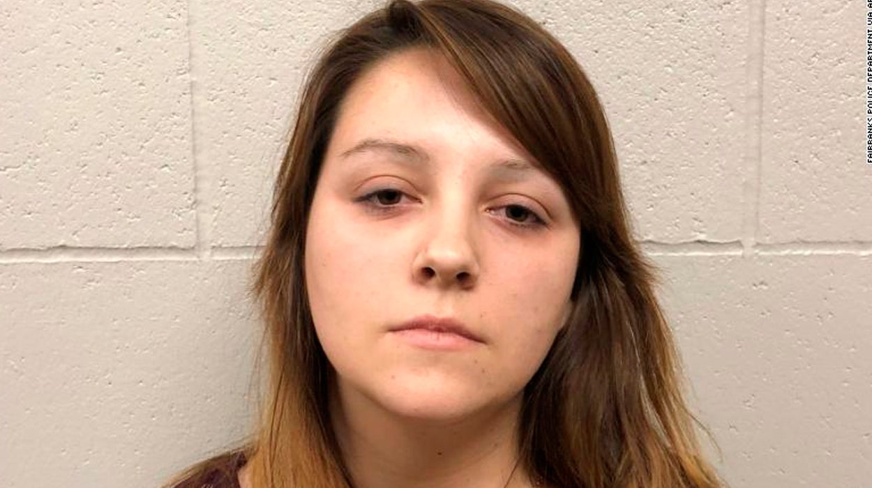 Detienen a una mujer en Alaska por asesinar sus dos bebés tras buscar en Internet "formas de asfixiar" Detienen a una mujer en Alaska por asesinar sus dos bebés tras buscar en Internet "formas de asfixiar"