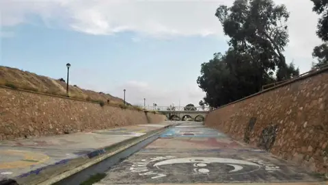 Rambla del río Vinalopó a su paso por Elche Rambla del río Vinalopó a su paso por Elche