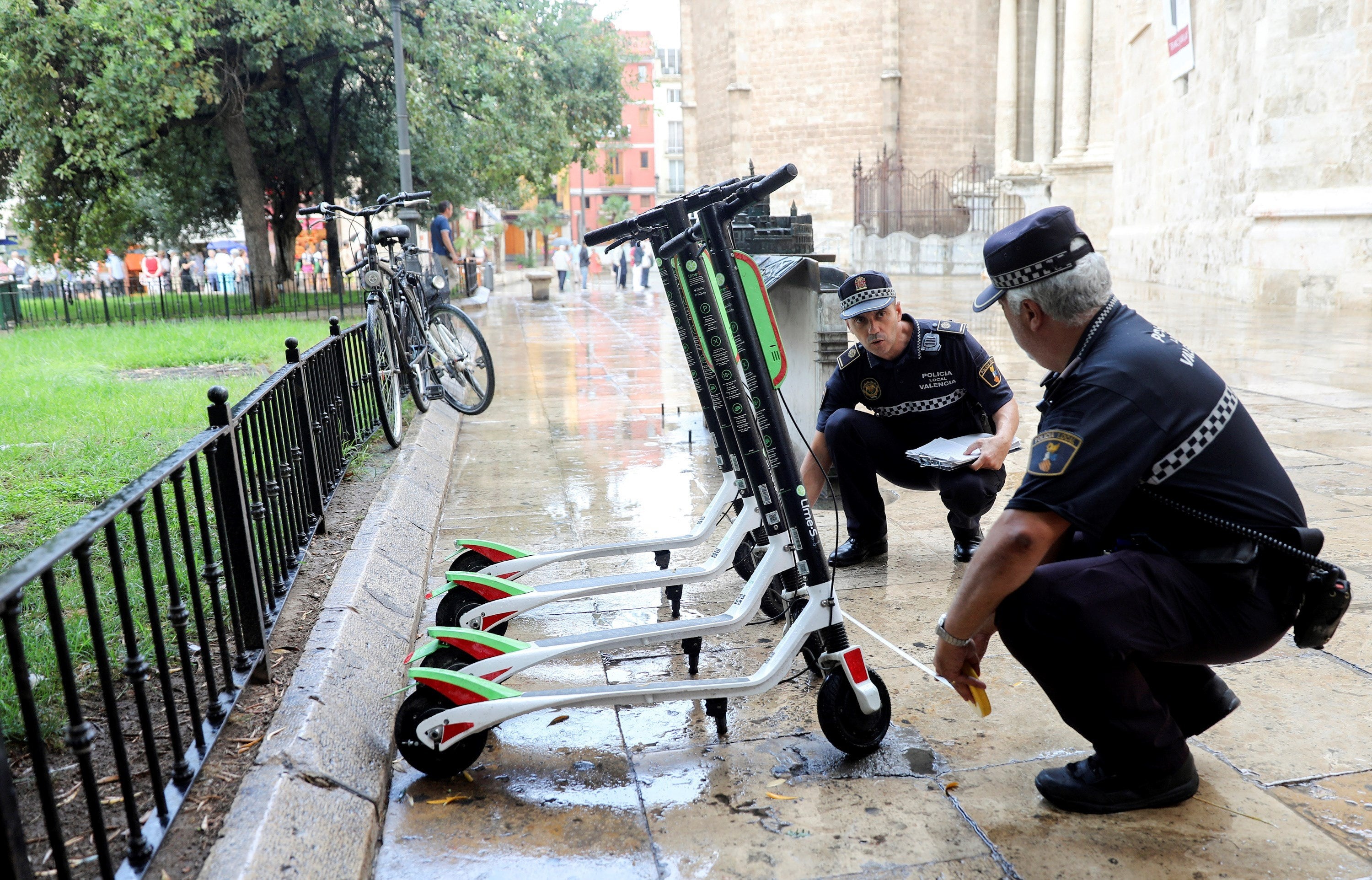 Piensa en bici: La retirada de los patinetes eléctricos de Valencia Piensa en bici: La retirada de los patinetes eléctricos de Valencia