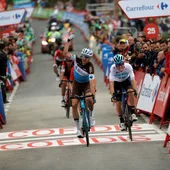 Geniez celebra su triunfo en la etapa de la Vuelta Geniez celebra su triunfo en la etapa de la Vuelta