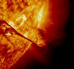 El fin del mundo: 10 formas de destruir la tierra - Capítulo 7: Tormenta solar El fin del mundo: 10 formas de destruir la tierra - Capítulo 7: Tormenta solar