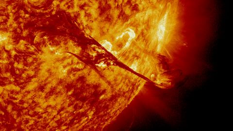 El fin del mundo: 10 formas de destruir la tierra - Cap&iacute;tulo 7: Tormenta solar