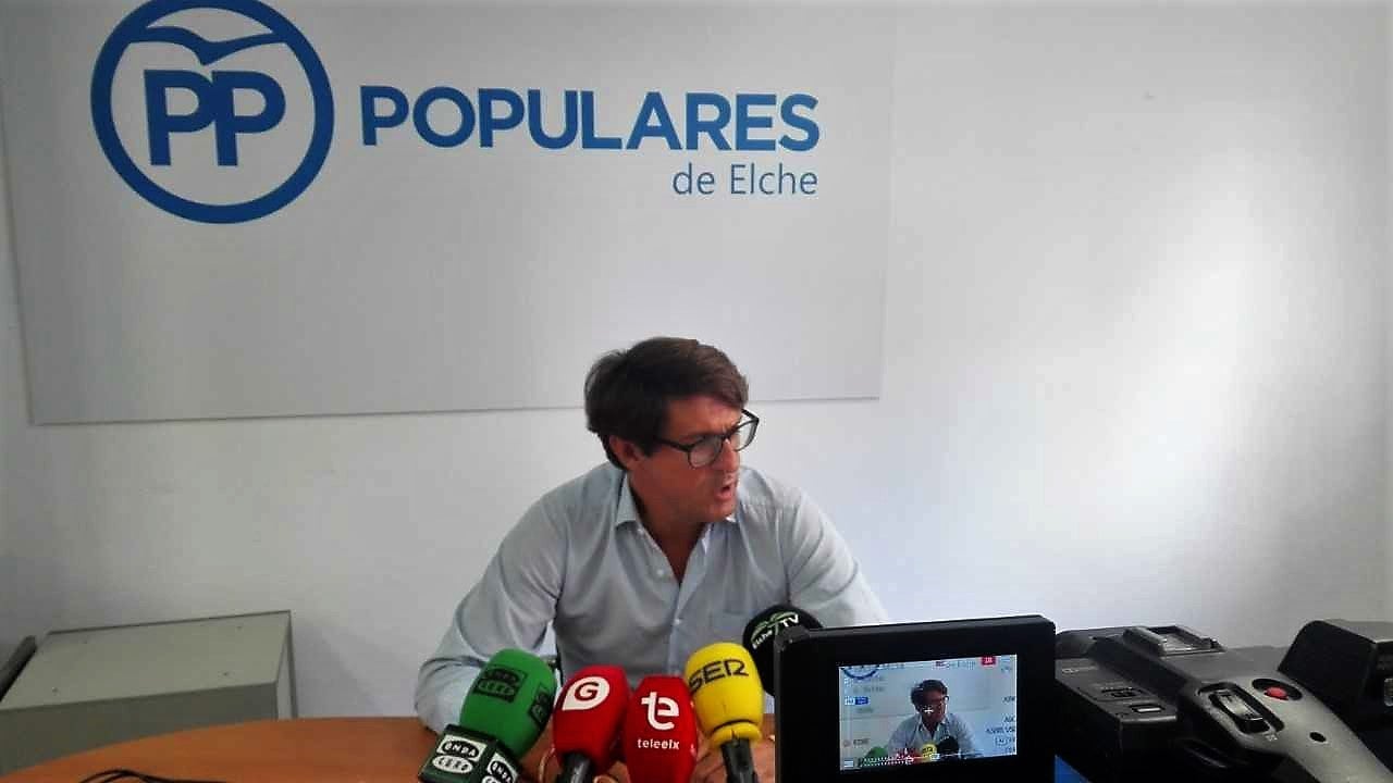 Juan de Dios Navarro, diputado del PP en Les Corts Juan de Dios Navarro, diputado del PP en Les Corts