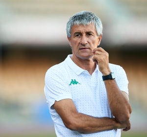 Quique Setién, durante un partido Quique Setién, durante un partido