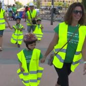 Vuelta al cole con chaleco reflectante por las obras