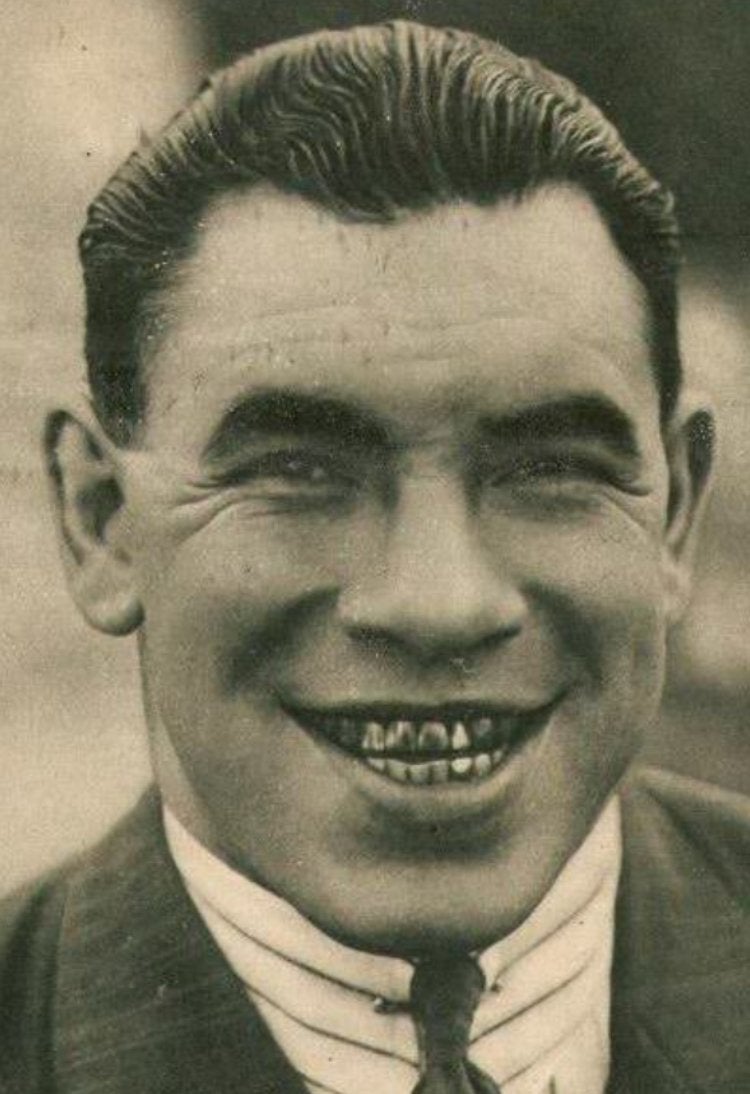 Guillermo Fesser estrena sección en Más de uno contándonos la historia de Paulino Uzcudun, boxeador y leñador vasco Guillermo Fesser estrena sección en Más de uno contándonos la historia de Paulino Uzcudun, boxeador y leñador vasco