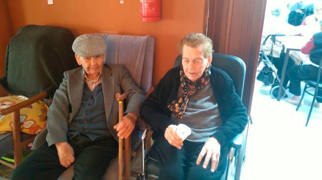 Una pareja de 94 años se reencuentra en una residencia de Córdoba tras haber sido separados en dos diferentes Una pareja de 94 años se reencuentra en una residencia de Córdoba tras haber sido separados en dos diferentes