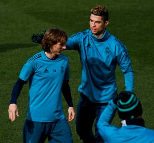 Cristiano Ronaldo y Modric, durante un entrenamiento del Real Madrid Cristiano Ronaldo y Modric, durante un entrenamiento del Real Madrid