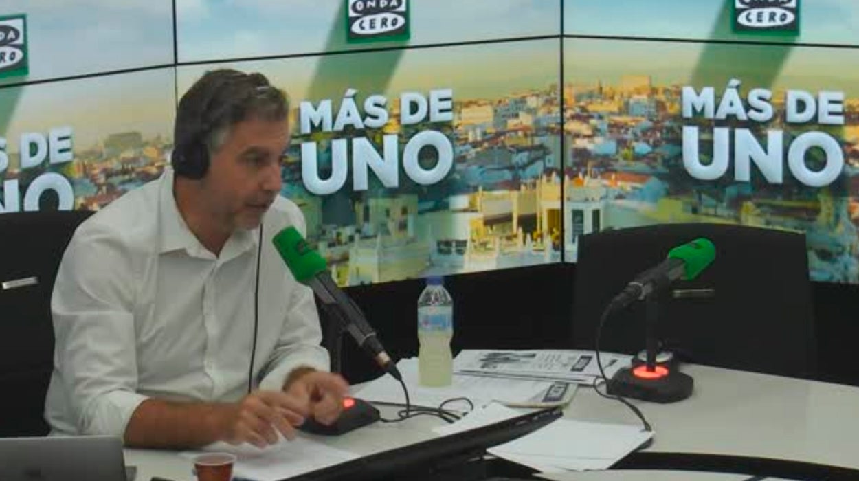 Monólogo de Alsina: "Sánchez e Iglesias pasaron una tarde agradable imaginando un país multicolor" Monólogo de Alsina: "Sánchez e Iglesias pasaron una tarde agradable imaginando un país multicolor"