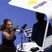 Serena Williams, enfadada con el árbitro en la final del US Open