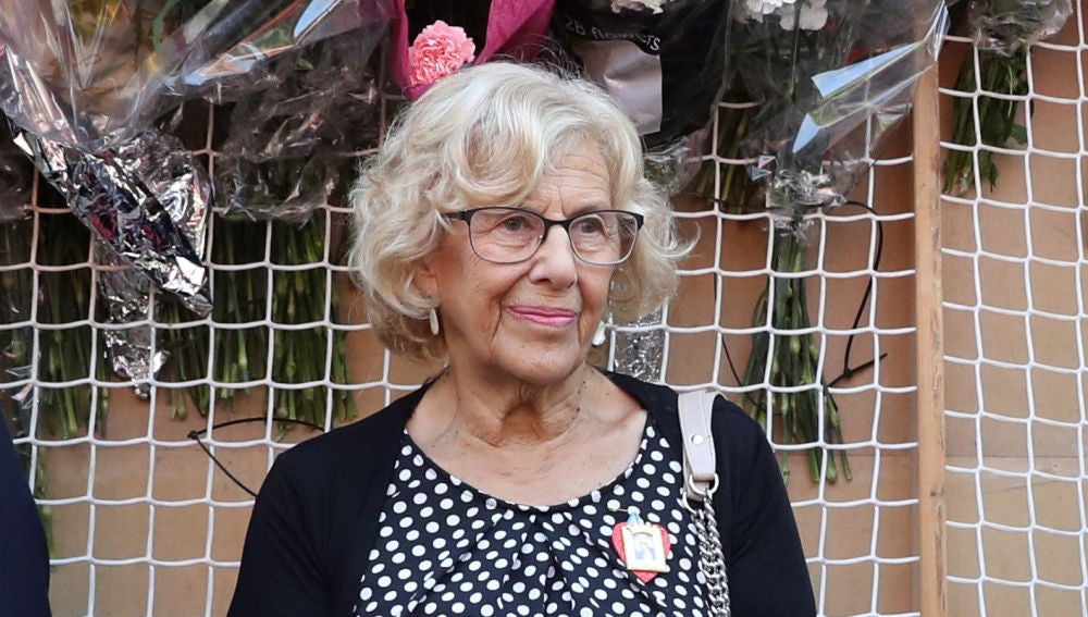 Manuela Carmena es la alcaldesa que más cobra con 102.009,97 euros anuales Manuela Carmena es la alcaldesa que más cobra con 102.009,97 euros anuales