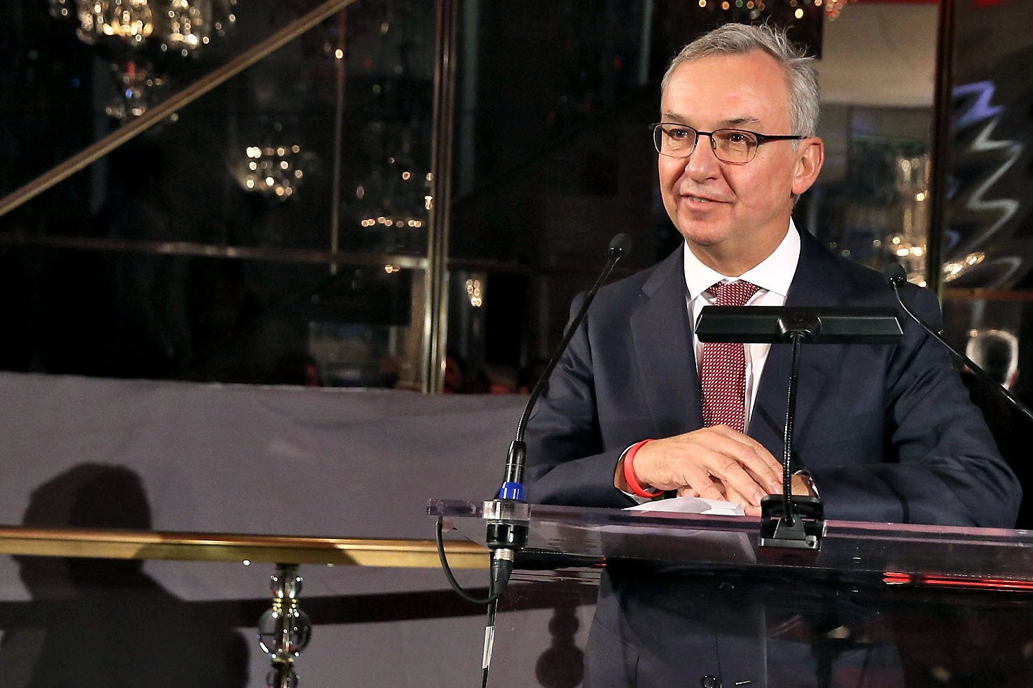 Julia Otero homenajea en JELO al doctor Baselga, eminencia en oncología Julia Otero homenajea en JELO al doctor Baselga, eminencia en oncología